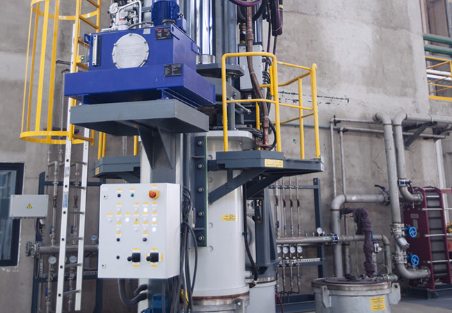 Vacuum Arc Remelting Furnace (VAR)