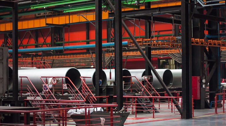 Aluminium alloy semi-finished product in a production plant